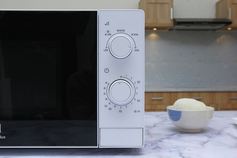 L&ograve; vi s&oacute;ng Electrolux EMM2022MW