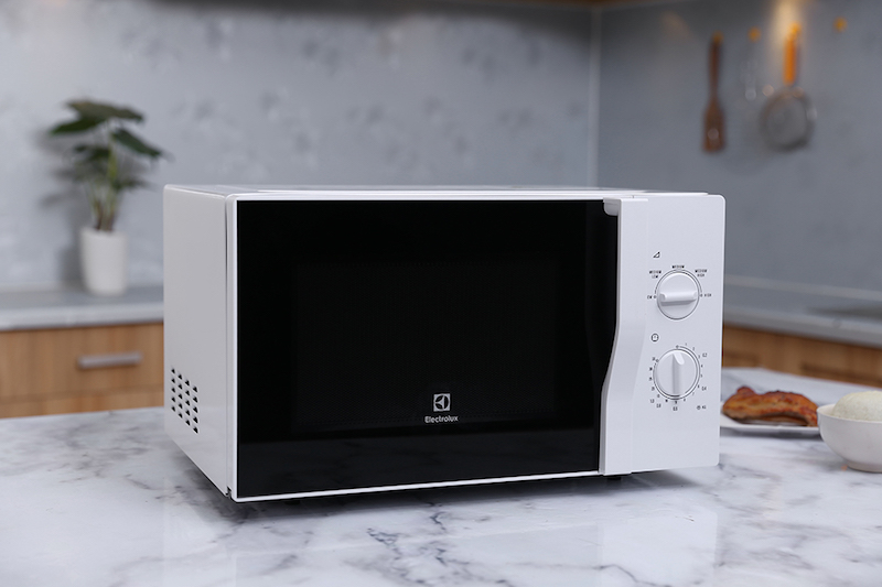 L&ograve; vi s&oacute;ng Electrolux EMM2322MW