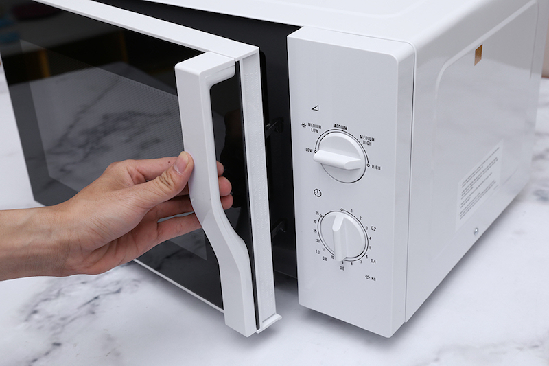 Tay cầm k&eacute;o dễ mở cửa l&ograve;