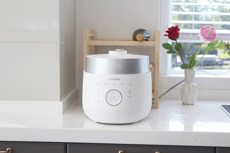 Nồi cơm điện cao tần áp suất kép Cuckoo CRP-LHTR1010FW